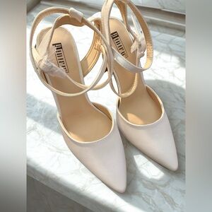 NEW Women’s Ankle Strap Pointy Toe Stiletto Pumps Cream White Sizes 8M & 8.5 M